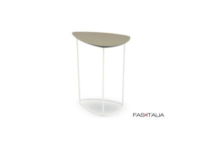 Tavolino triangolare con base in acciaio – FAS Italia